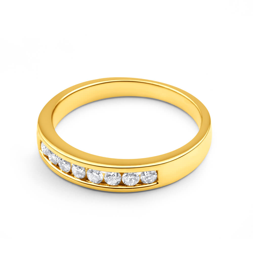 18ct Yellow Gold Ring With 8 Diamonds Totalling 0.2 Carats