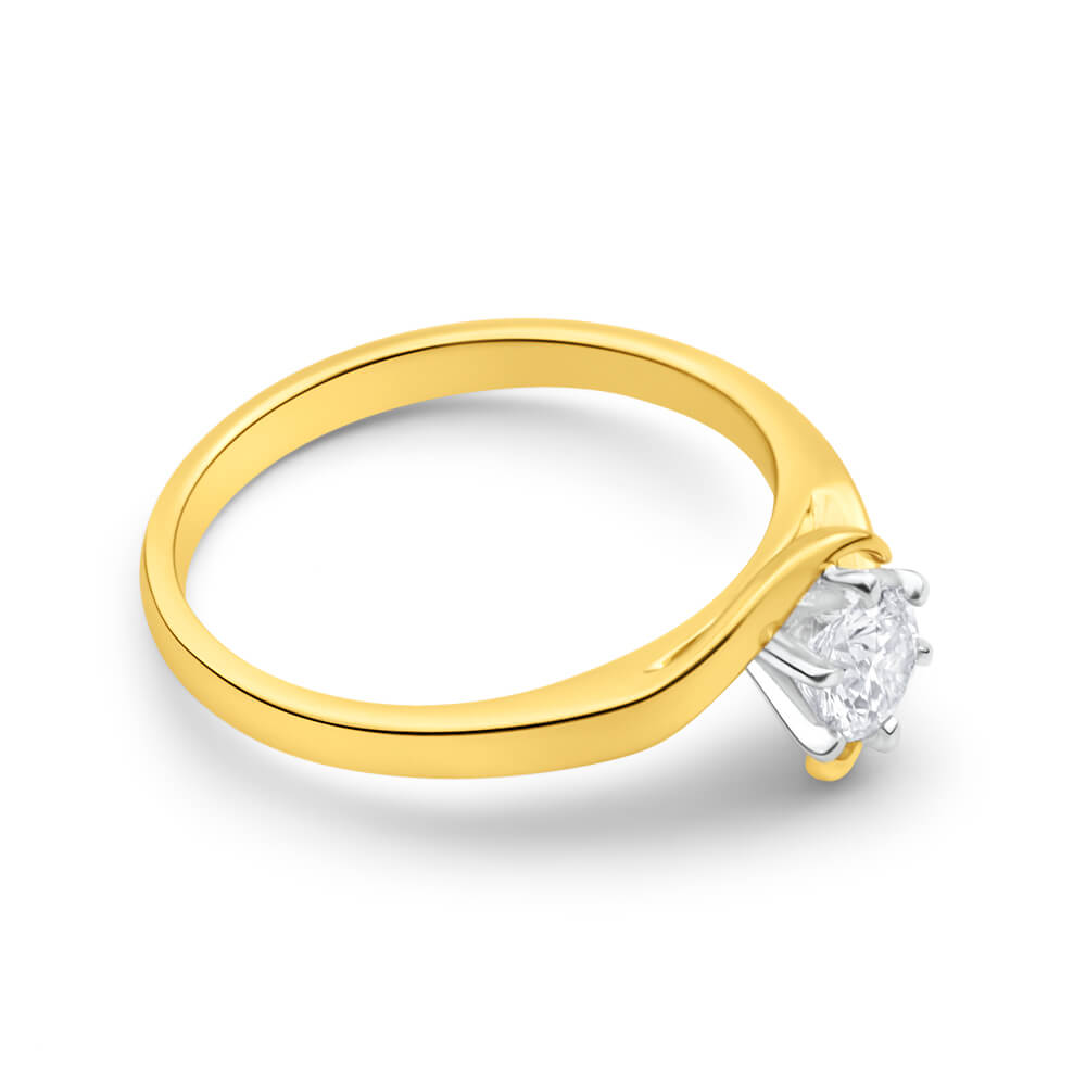 9ct Yellow Gold Solitaire Ring With 0.3 Carat 6 Claw Set Diamond
