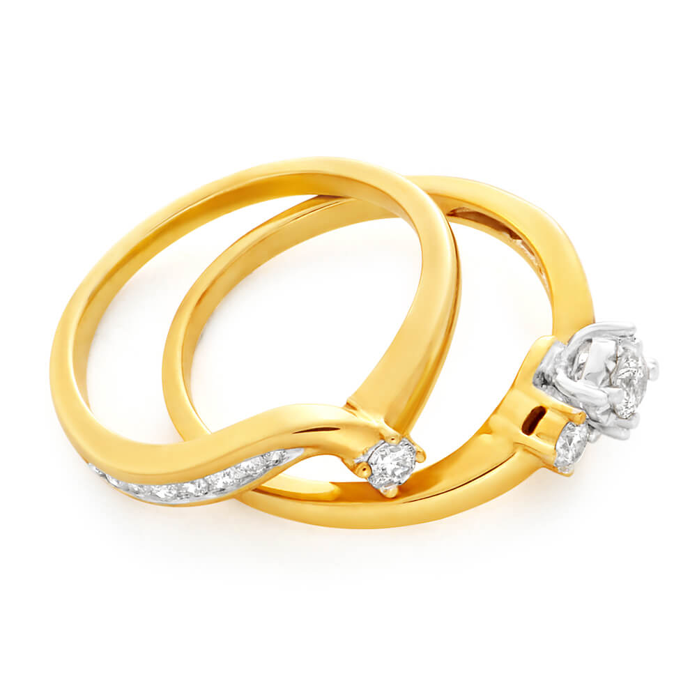 9ct Yellow Gold 2 Ring Bridal Set With 19 Diamonds Totalling 0.5 Carats